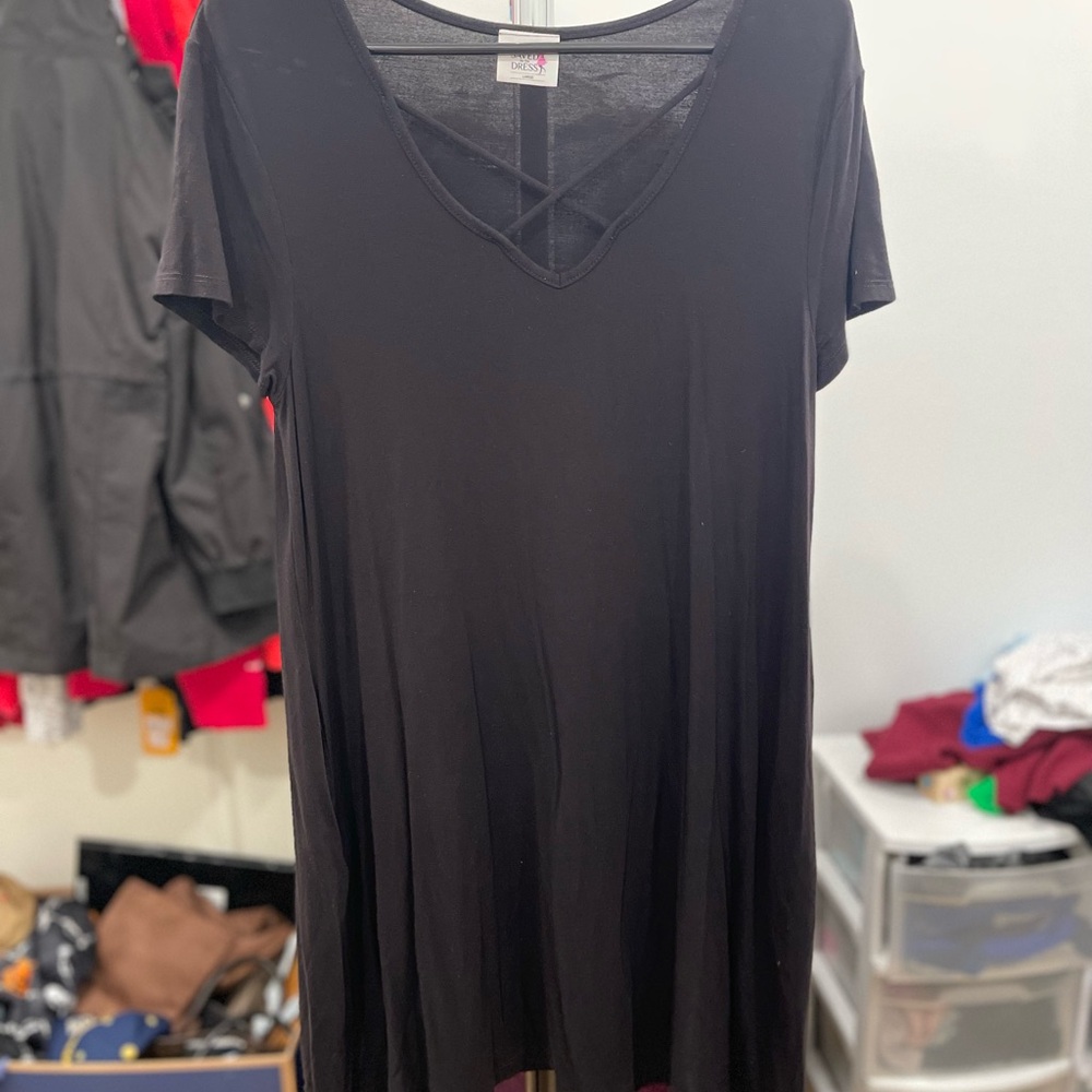 Elegant Black V-Neck Women's Top